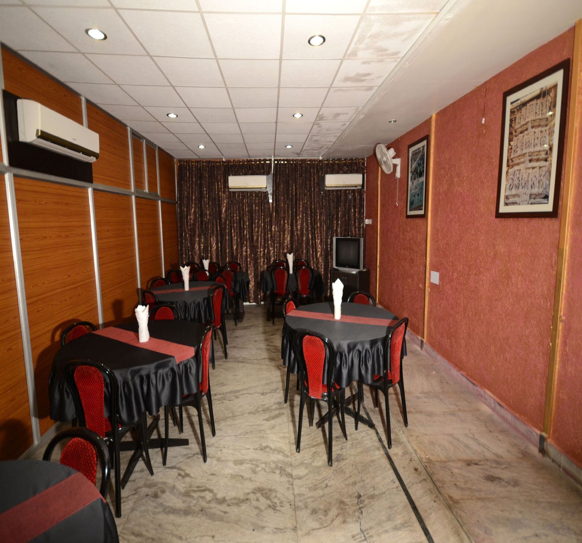 Oyo 2075 Hotel Kota Royal Екстер'єр фото