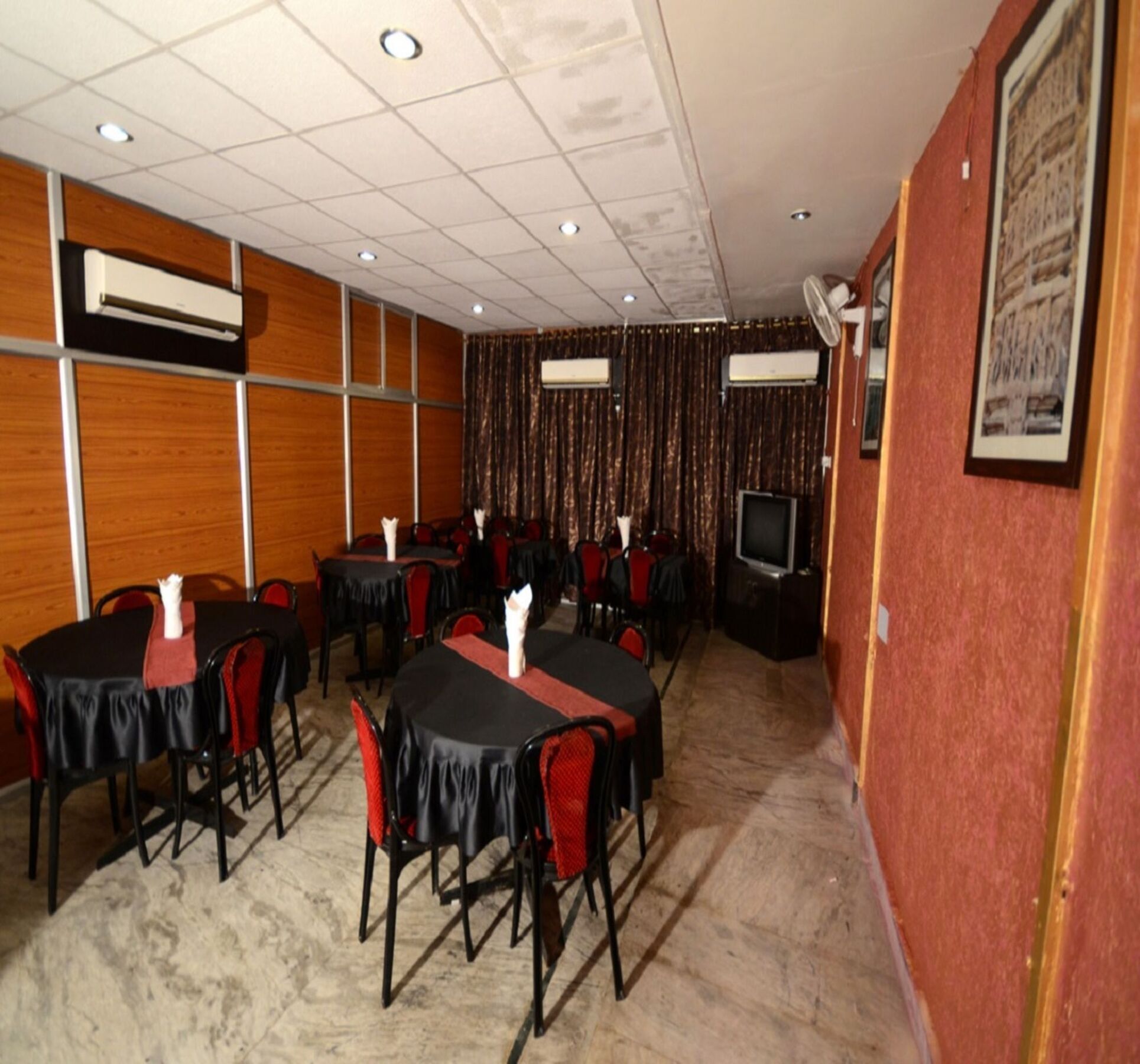 Oyo 2075 Hotel Kota Royal Екстер'єр фото