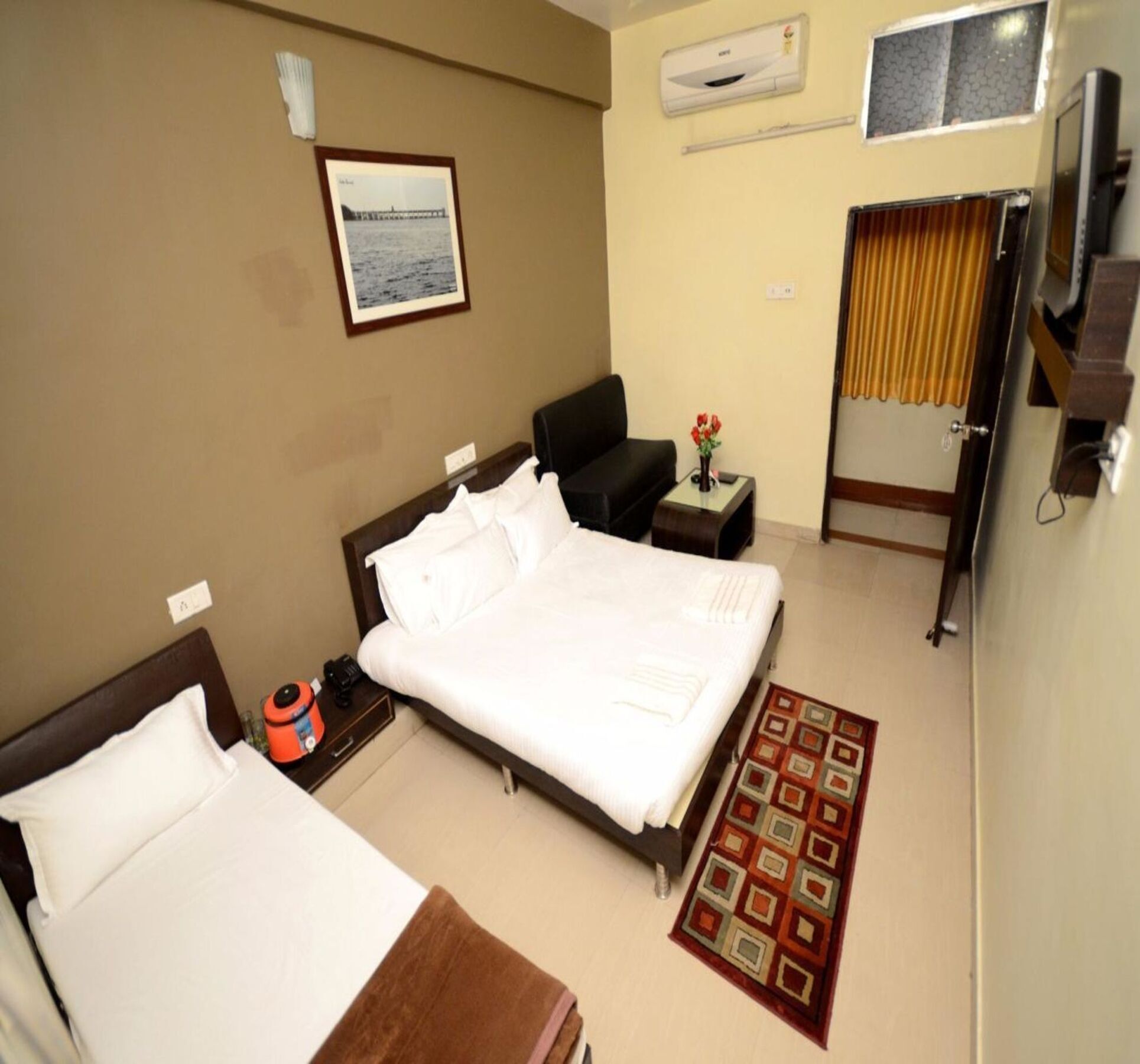 Oyo 2075 Hotel Kota Royal Екстер'єр фото