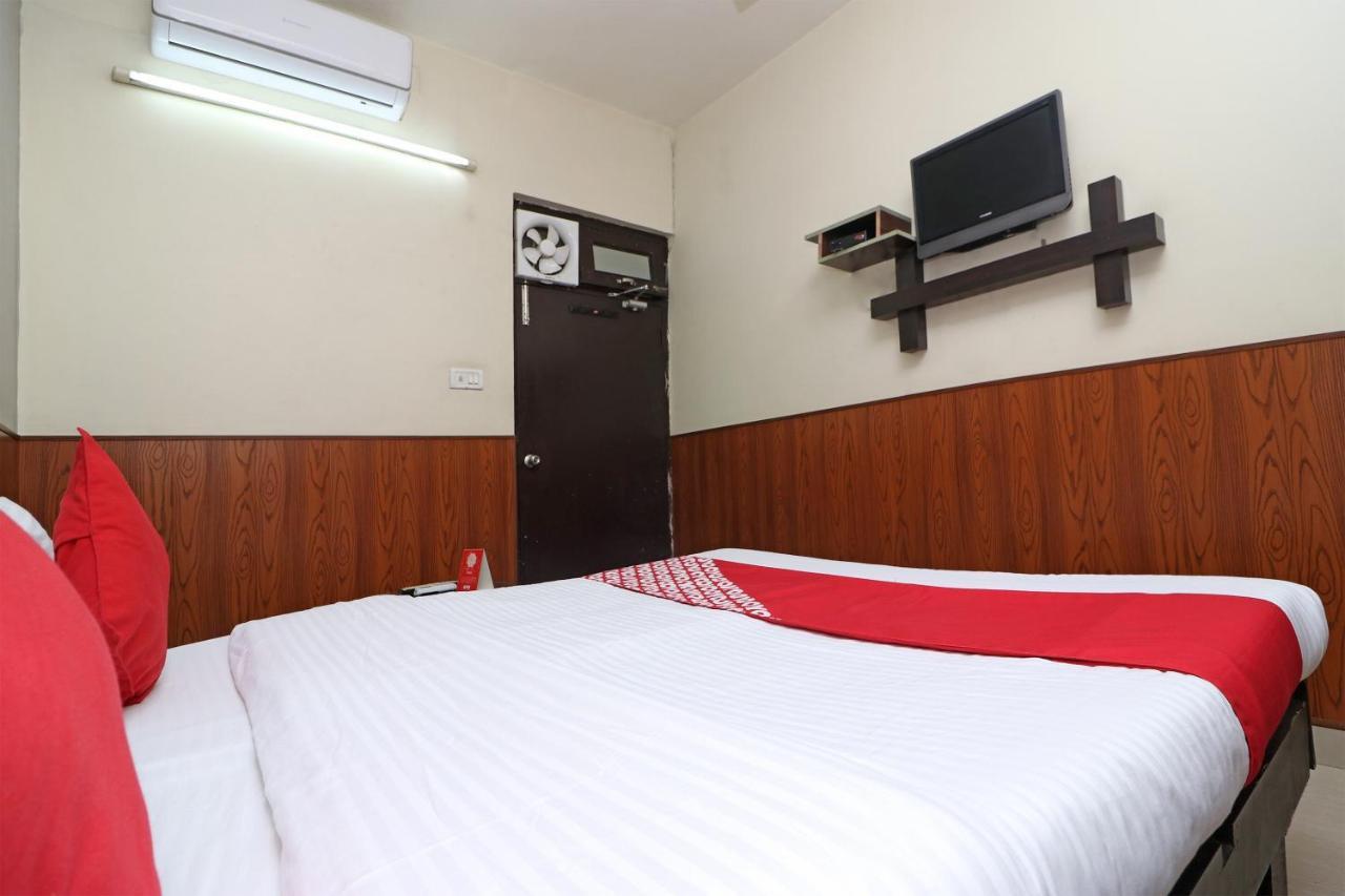 Oyo 2075 Hotel Kota Royal Екстер'єр фото